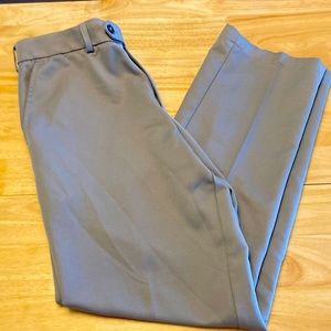 Men’s IZOD Classic Golf-Pants in Grey.